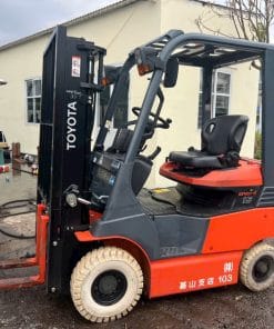 xe nâng Toyota 1.5 tấn