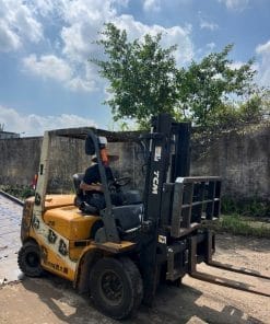 Xe nâng Nhật đã qua sử dụng từ KBC, nhập khẩu trực tiếp từ Nhật Bản, bền bỉ và phù hợp cho các nhà máy, khu công nghiệp tại Việt Nam