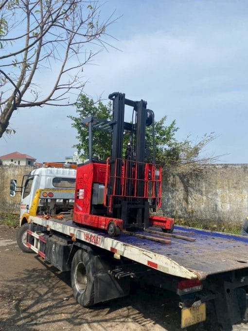 Xe nâng Nhật đã qua sử dụng từ KBC, nhập khẩu trực tiếp từ Nhật Bản, bền bỉ và phù hợp cho các nhà máy, khu công nghiệp tại Việt Nam