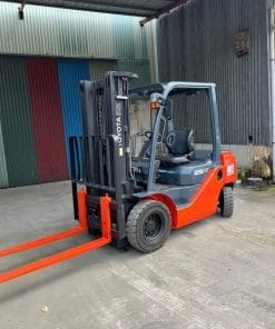 Xe nâng Nhật đã qua sử dụng với độ bền cao, được KBC nhập khẩu, đảm bảo an toàn và hiệu quả trong vận hành
