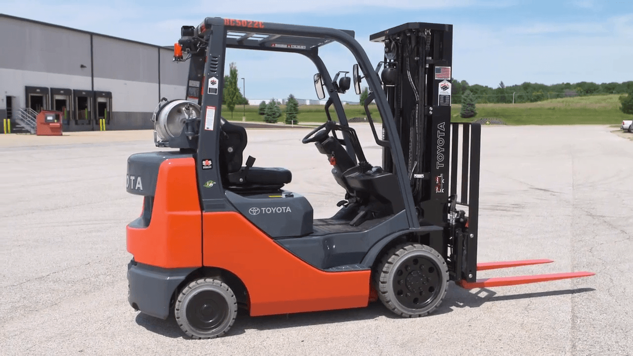Động cơ xe nâng, minh họa ảnh hưởng của loại động cơ đến mức tiêu thụ dầu.