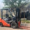 Xe nâng dầu Toyota 2.5 tấn tại Hải Phòng với khả năng nâng cao 3m, thiết kế bền bỉ, tiết kiệm nhiên liệu, tối ưu hiệu suất cho các doanh nghiệp sản xuất, kho bãi lớn nhỏ.