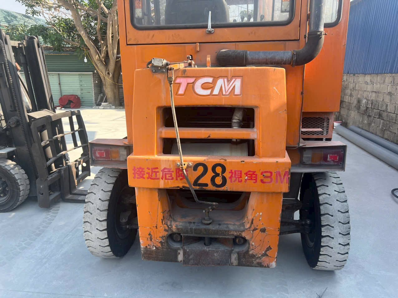 Xe nâng xúc lật TCM đã qua sử dụng, nhập khẩu nguyên bản 100% từ Nhật Bản, chất lượng cao, chưa sử dụng tại Việt Nam.