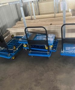 Xe đẩy phẳng có thể gập lại 700 x 480mm, tải trọng 100kg, thiết kế nhỏ gọn, bánh xe xoay tiện dụng.