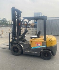 Xe nâng dầu TCM 2.5 tấn, khung nâng 5m, nhập khẩu nguyên bản từ Nhật Bản, chưa sử dụng tại Việt Nam, chất lượng cao.