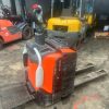 Xe nâng walkie Toyota 2 tấn model LPE200, sản xuất năm 2018, trợ lực lái, platform đứng lái, nhập khẩu Châu Âu nguyên bản.
