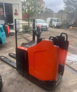 Xe nâng walkie Toyota 2 tấn model LPE200, sản xuất năm 2018, trợ lực lái, platform đứng lái, nhập khẩu Châu Âu nguyên bản.