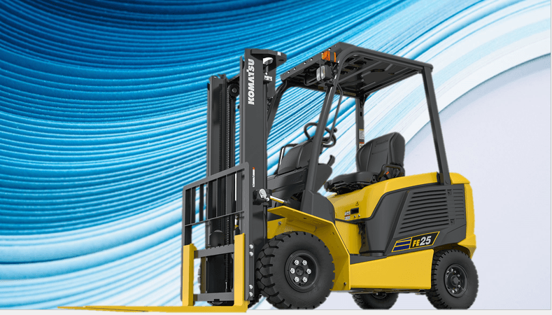 Xe nâng Komatsu cũ Nhật Bản FD25 nâng pallet tại khu công nghiệp Đồng Văn – Hà Nam