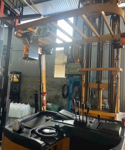 Xe nâng điện đứng lái Unicarriers 1.8 tấn, khung nâng 6000mm, dịch giá, nhập khẩu Nhật Bản nguyên bản, phân phối bởi KBC.