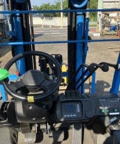 Xe nâng điện Komatsu FE25-1, sản xuất năm 2015, khung nâng 3 tầng cao 4300mm, 3774 giờ hoạt động, xe nhập khẩu nguyên bản từ Nhật Bản – KBC phân phối chính hãng tại Việt Nam.