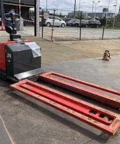 Xe nâng điện bán tự động Nichiyu 2 tấn model PLD20S đã qua sử dụng, nhập khẩu nguyên chiếc, phù hợp kho hẹp.