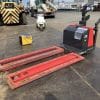 Xe nâng điện bán tự động Nichiyu 2 tấn model PLD20S đã qua sử dụng, nhập khẩu nguyên chiếc, phù hợp kho hẹp.