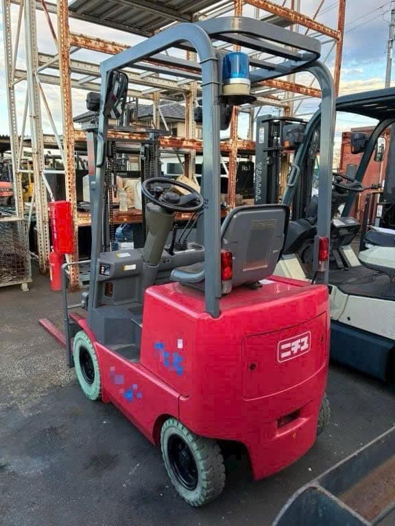 xe nâng điện nichiyu 7 tạ nâng cao 2500mm bình điện đi kèm