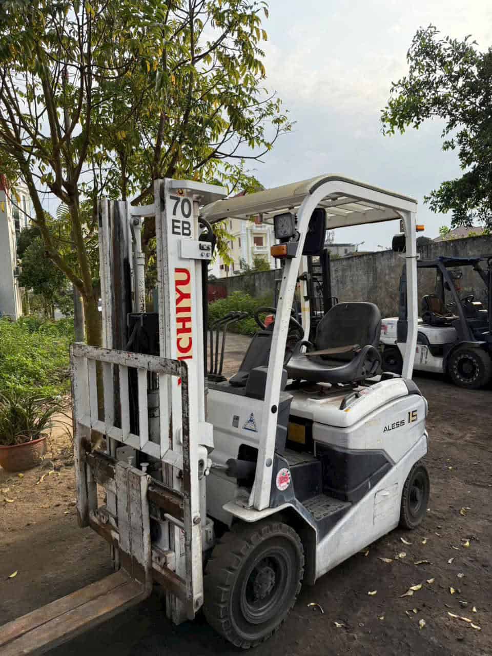 xe nâng điện nichiyu 1.5 tấn FB15PN nâng cao 3000mm chui container